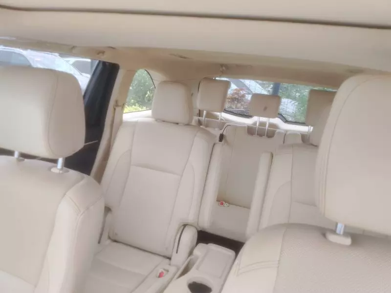 Toyota Highlander   - 2014