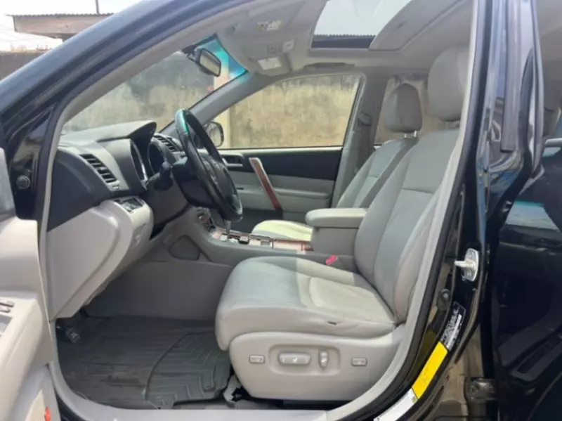 Toyota Highlander   - 2009