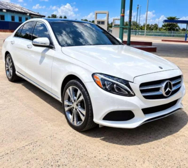 Mercedes-Benz C-class   - 2015