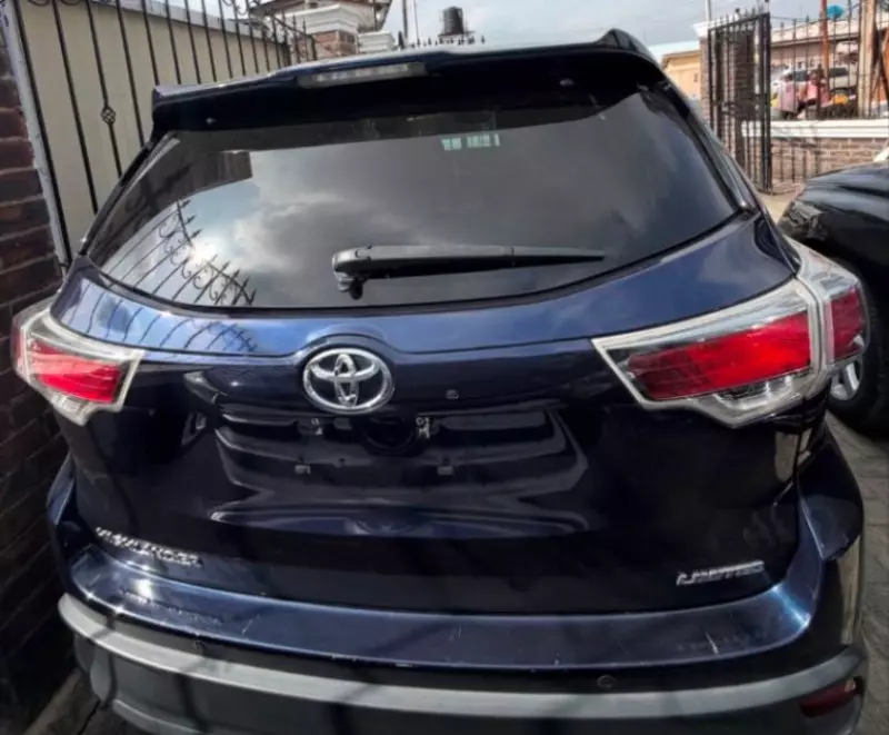 TOYOTA Highlander   - 2016