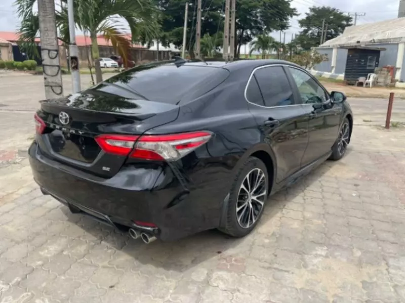 TOYOTA Camry   - 2018