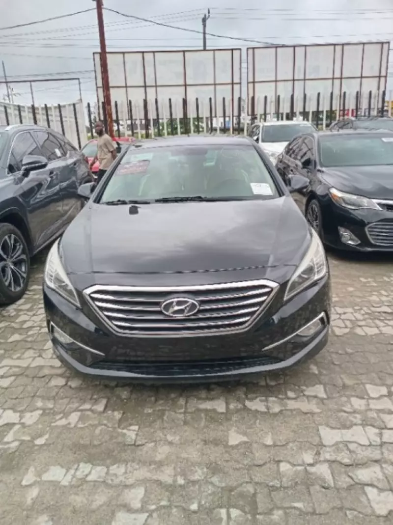 Hyundai Sonata   - 2015
