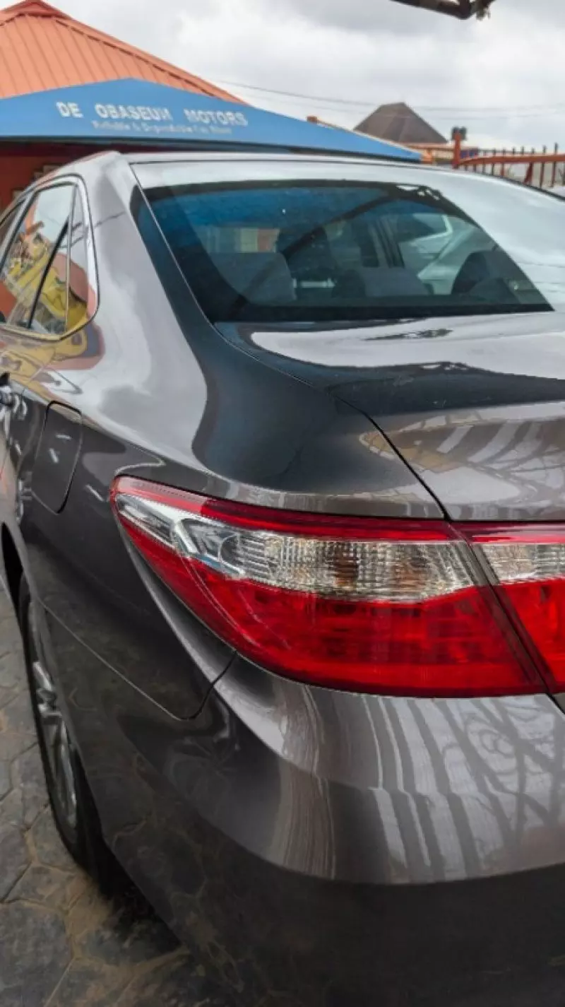 Toyota Camry   - 2015
