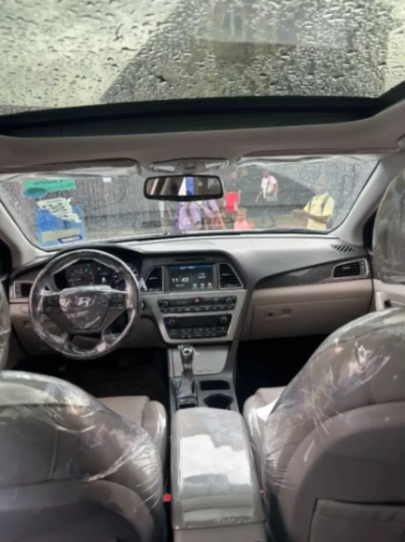 Hyundai Sonata   - 2015
