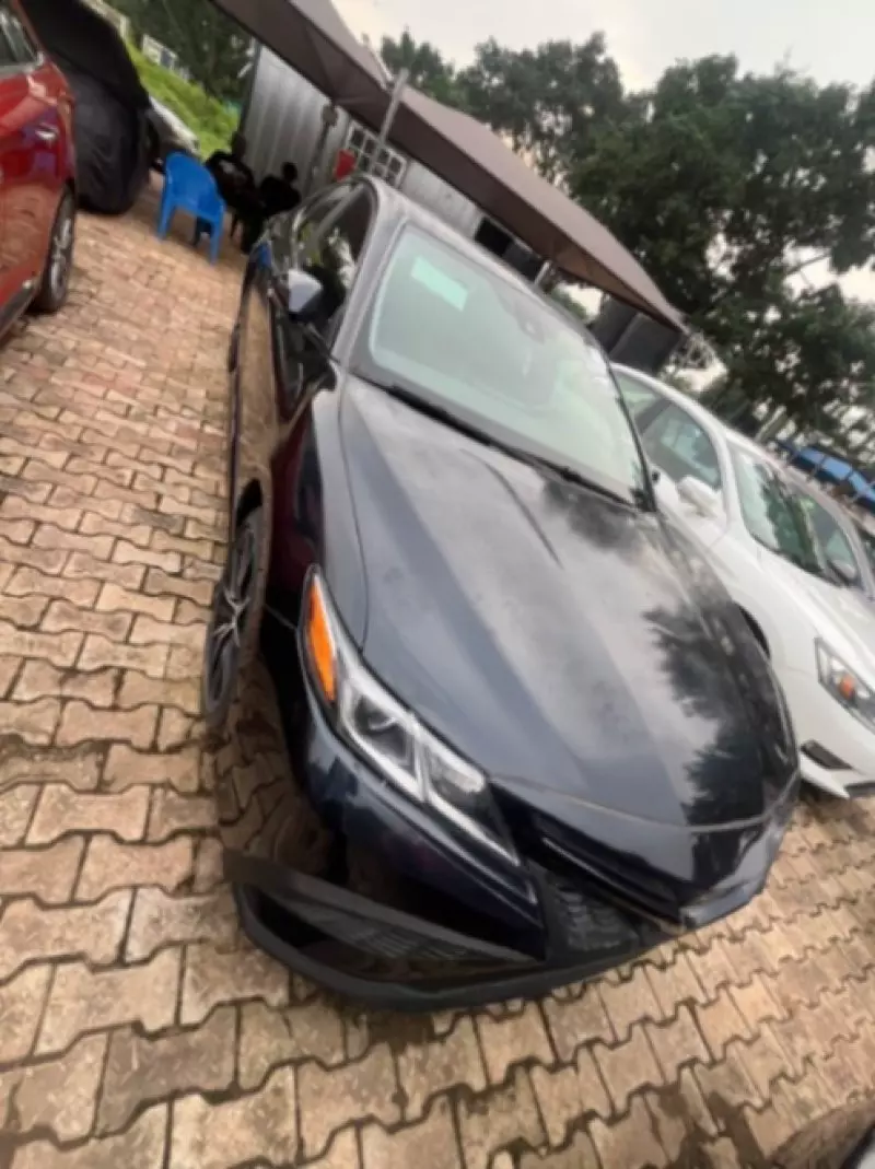 TOYOTA Camry   - 2021