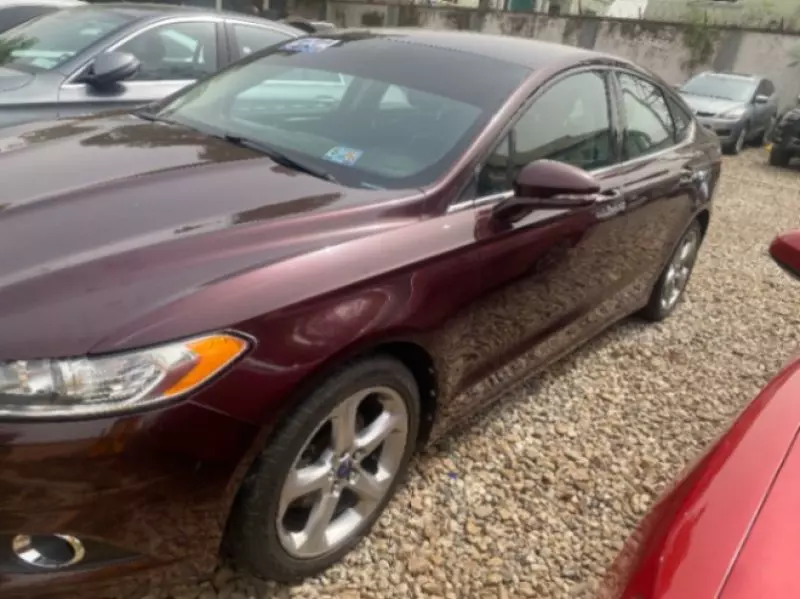 Ford Fusion   - 2013