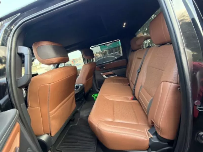 TOYOTA Tundra   - 2022