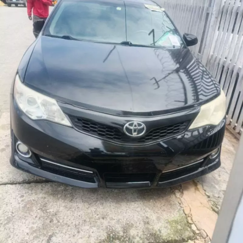 Toyota Camry - 2013