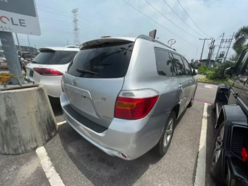 TOYOTA Highlander - 2008