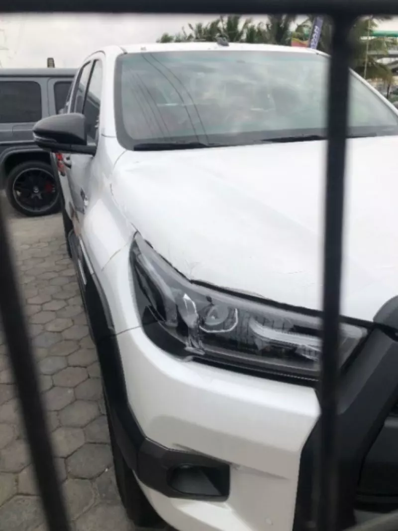 Toyota Hilux   - 2024