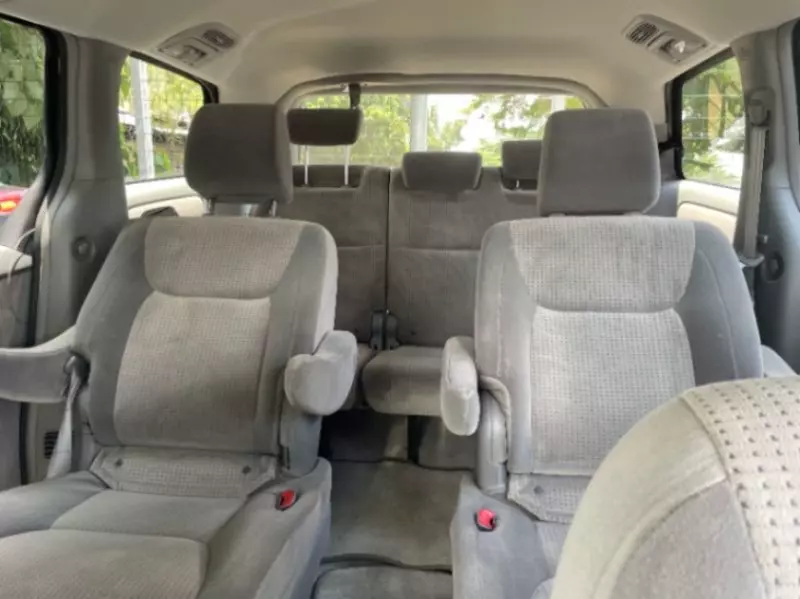 TOYOTA Sienna   - 2010