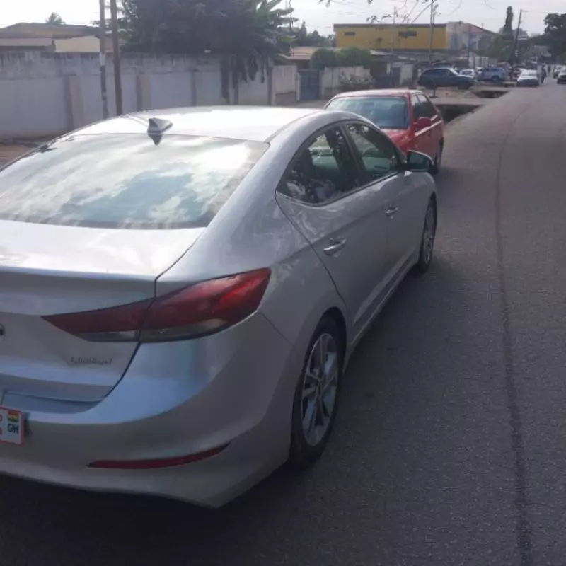 Hyundai Elantra   - 2017