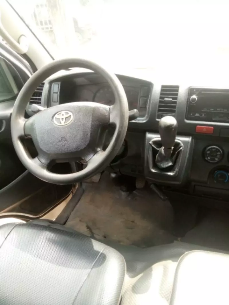 Toyota Hiace   - 2016