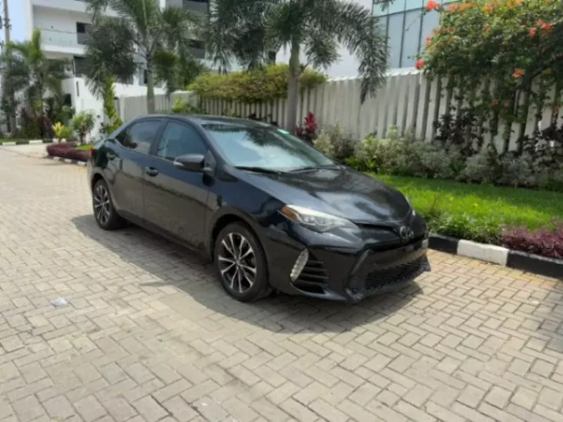 TOYOTA Corolla   - 2019