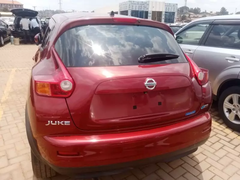 Nissan Juke   - 2012