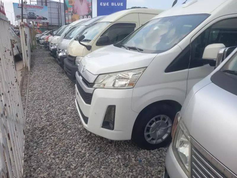 Toyota Hiace   - 2022