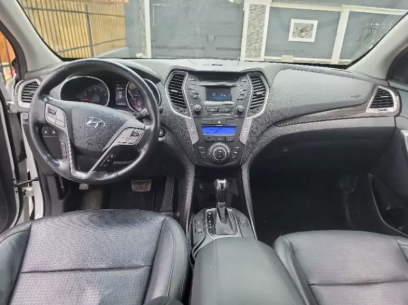 Hyundai Santa Fe   - 2014