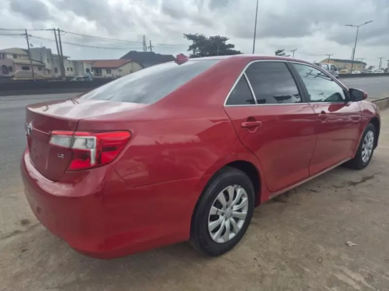 TOYOTA Camry   - 2012