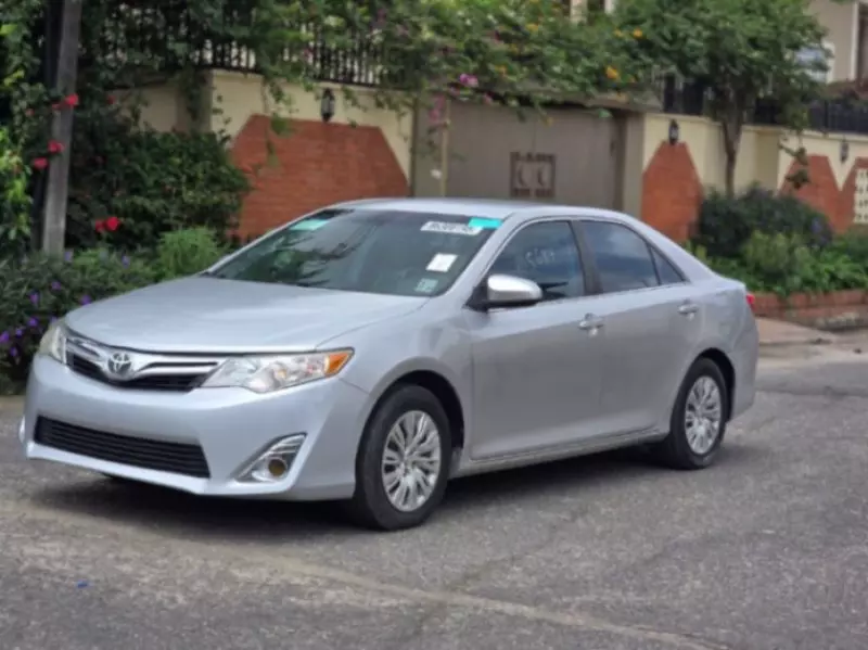 TOYOTA Camry   - 2012
