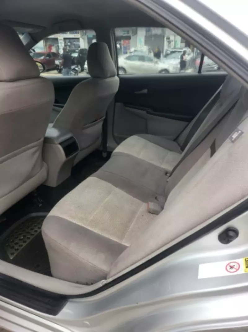 Toyota Camry   - 2010