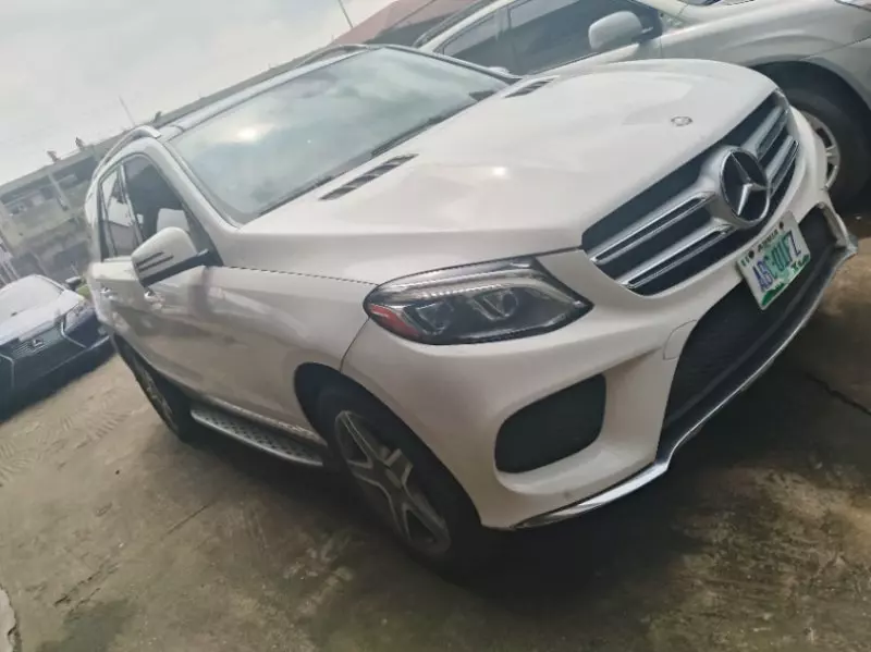 Mercedes-Benz GLE 350   - 2016