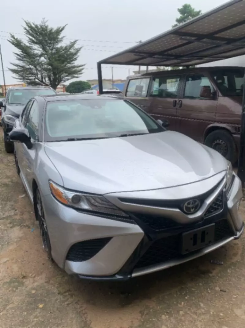 Toyota Camry   - 2019