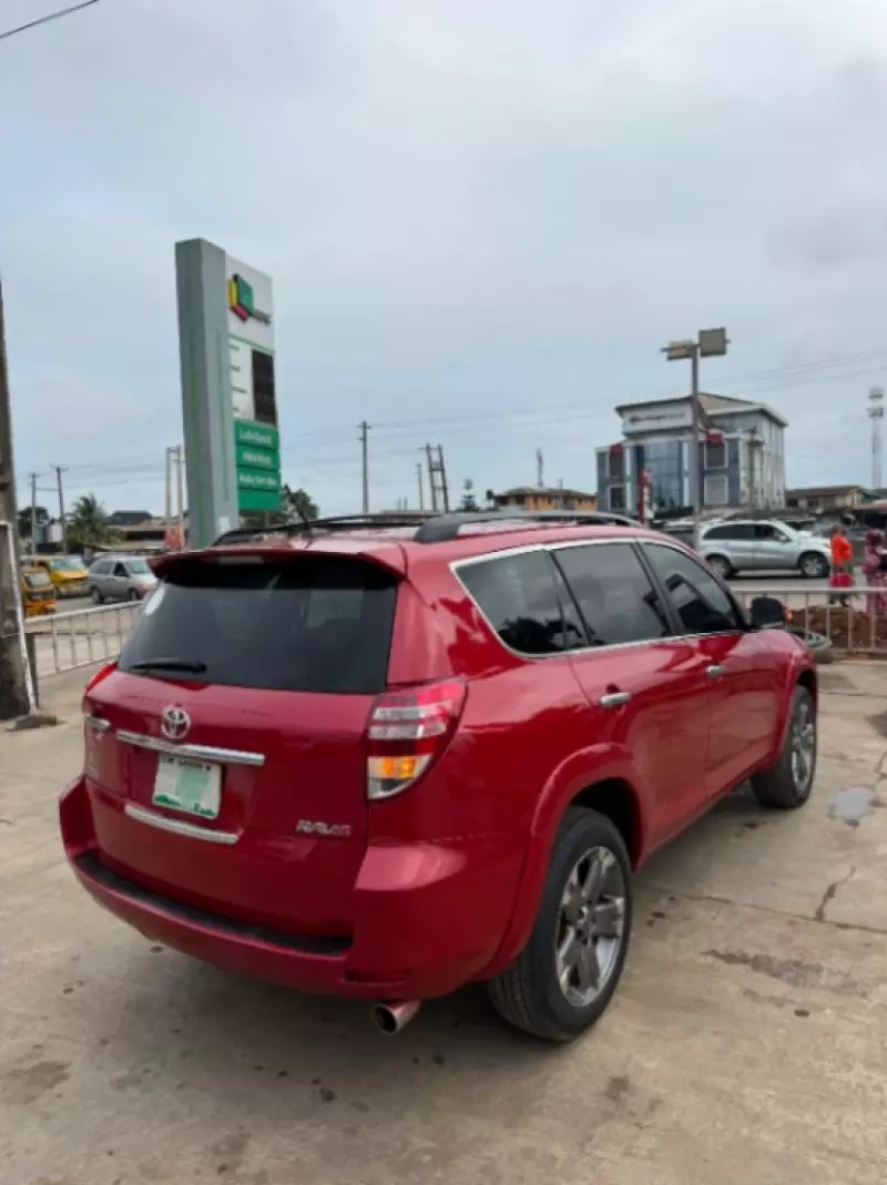 TOYOTA RAV 4   - 2010