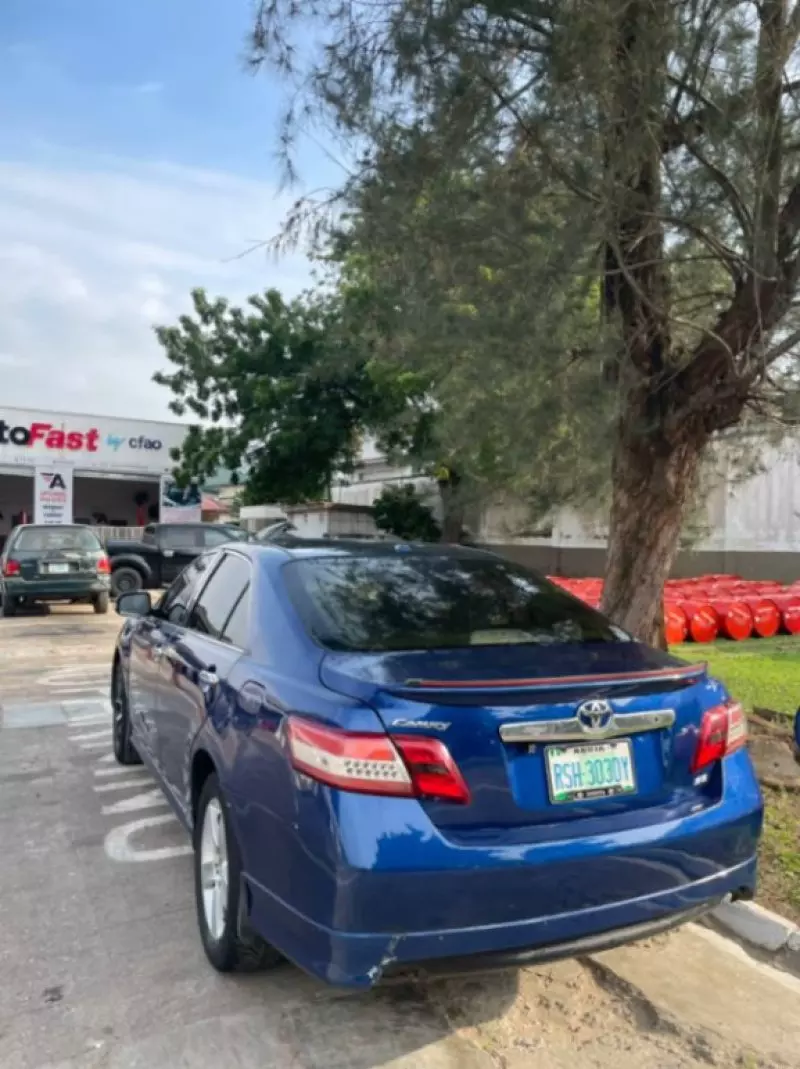 TOYOTA camry   - 2010