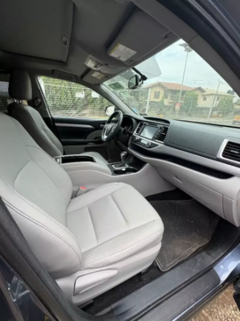 TOYOTA Highlander   - 2015