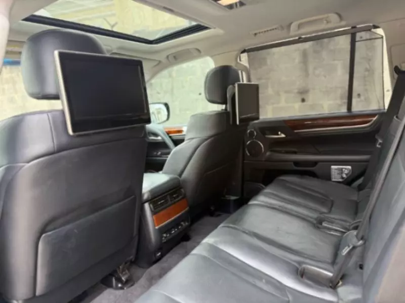 Lexus LX 570   - 2019