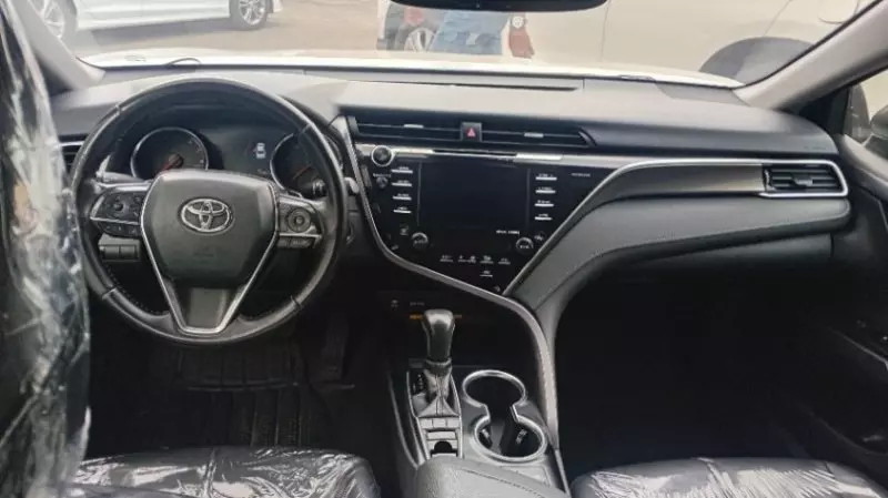 Toyota Camry   - 2018