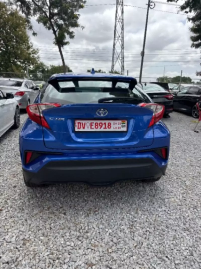 Toyota CH-R   - 2018