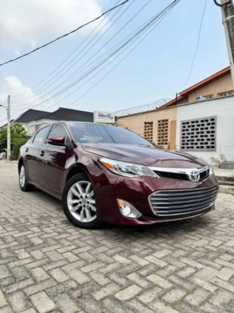 Toyota Avalon   - 2015