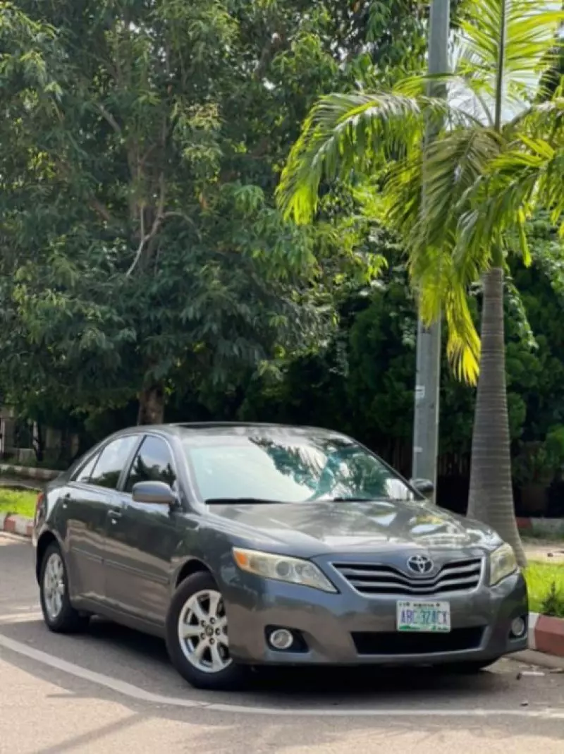 TOYOTA Camry   - 2011