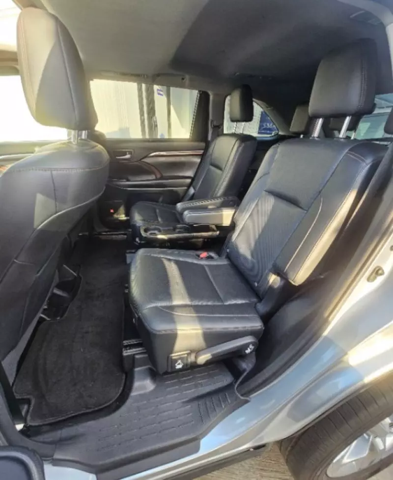 Toyota Highlander   - 2015
