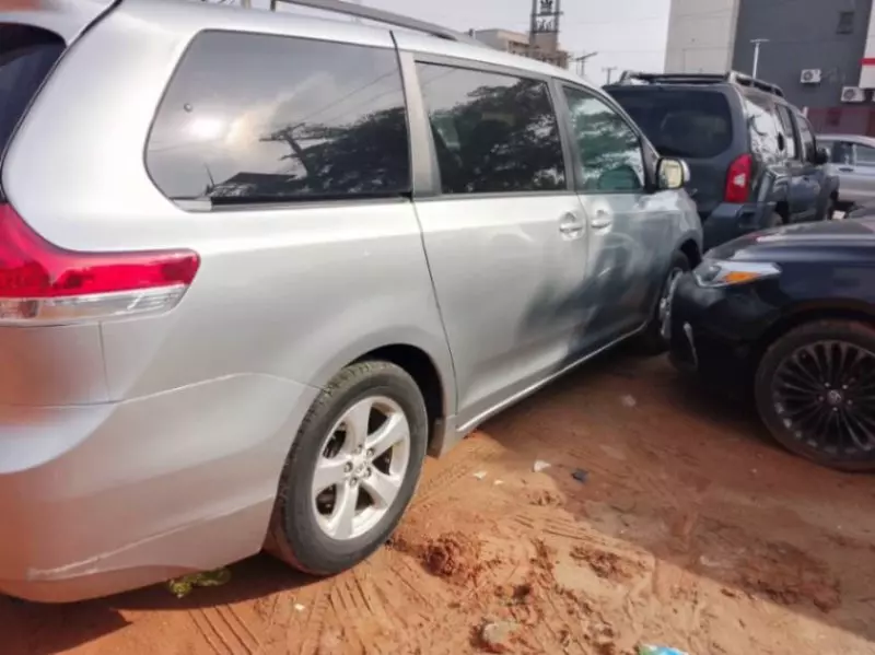 Toyota Sienna   - 2012
