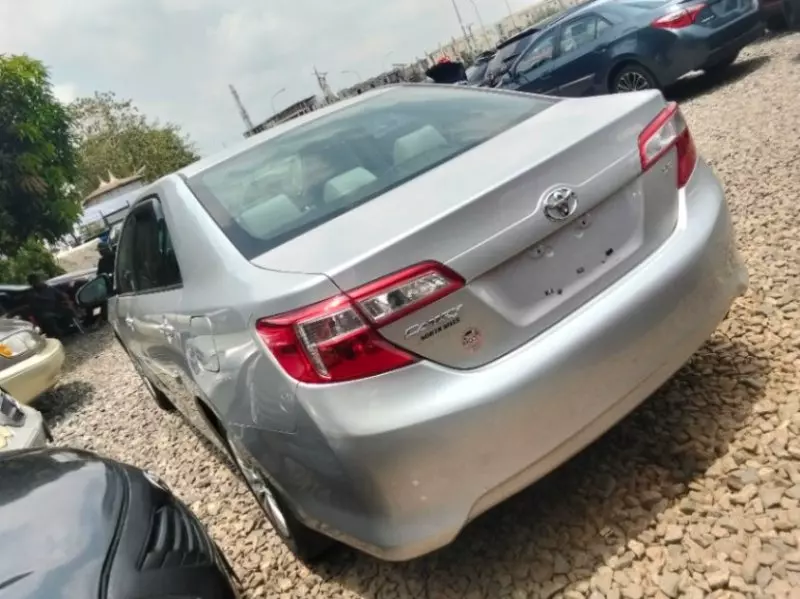 TOYOTA Camry   - 2013