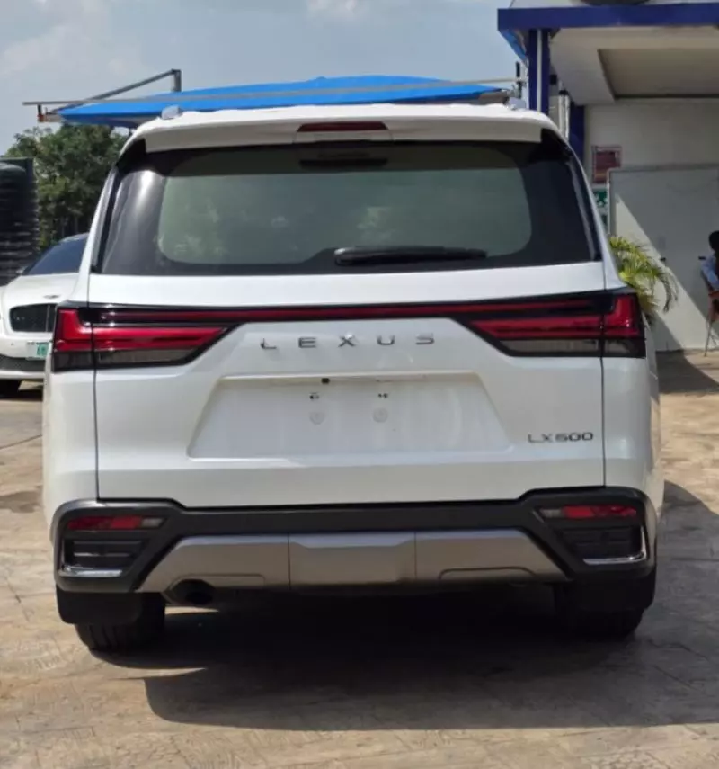 Lexus LX 600   - 2024