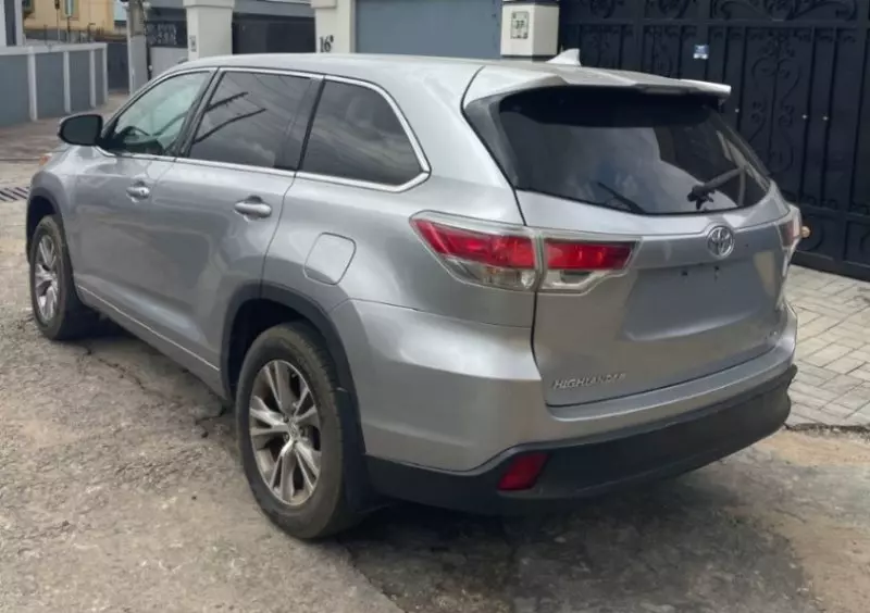 TOYOTA Highlander - 2015