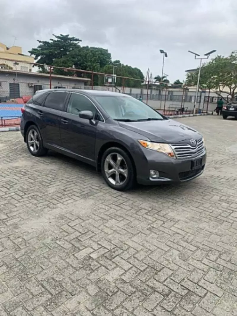 Toyota Venza   - 2010
