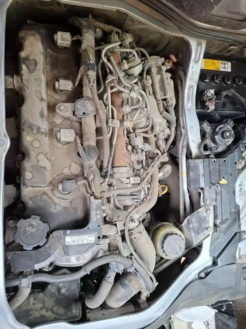 Toyota Hiace   - 2012