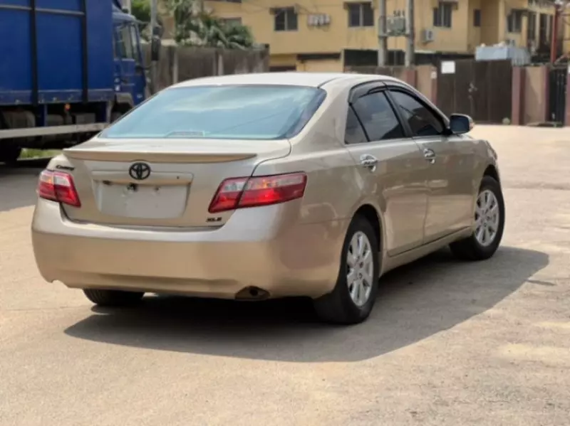 Toyota Camry   - 2007