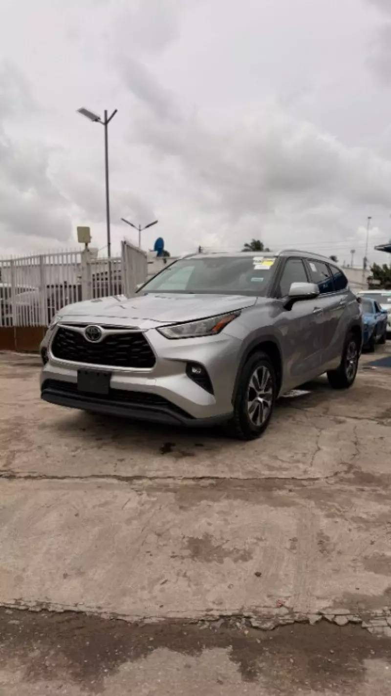 TOYOTA Highlander   - 2020