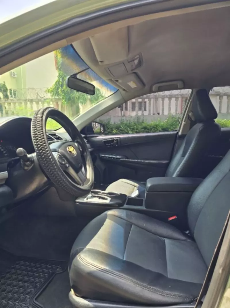 Toyota Camry - 2015