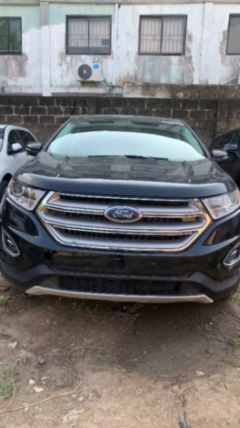 Ford Edge   - 2015