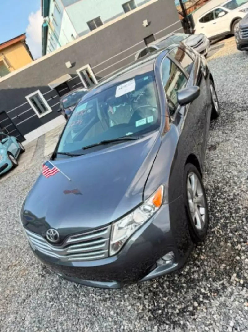 TOYOTA Venza   - 2010