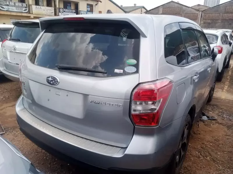 Subaru Forester   - 2015