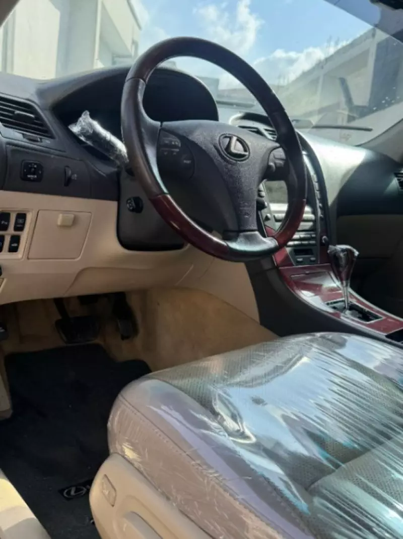 Lexus ES 350   - 2009