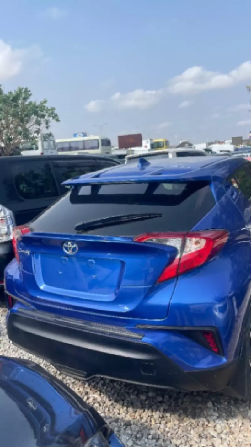 TOYOTA C-HR   - 2019