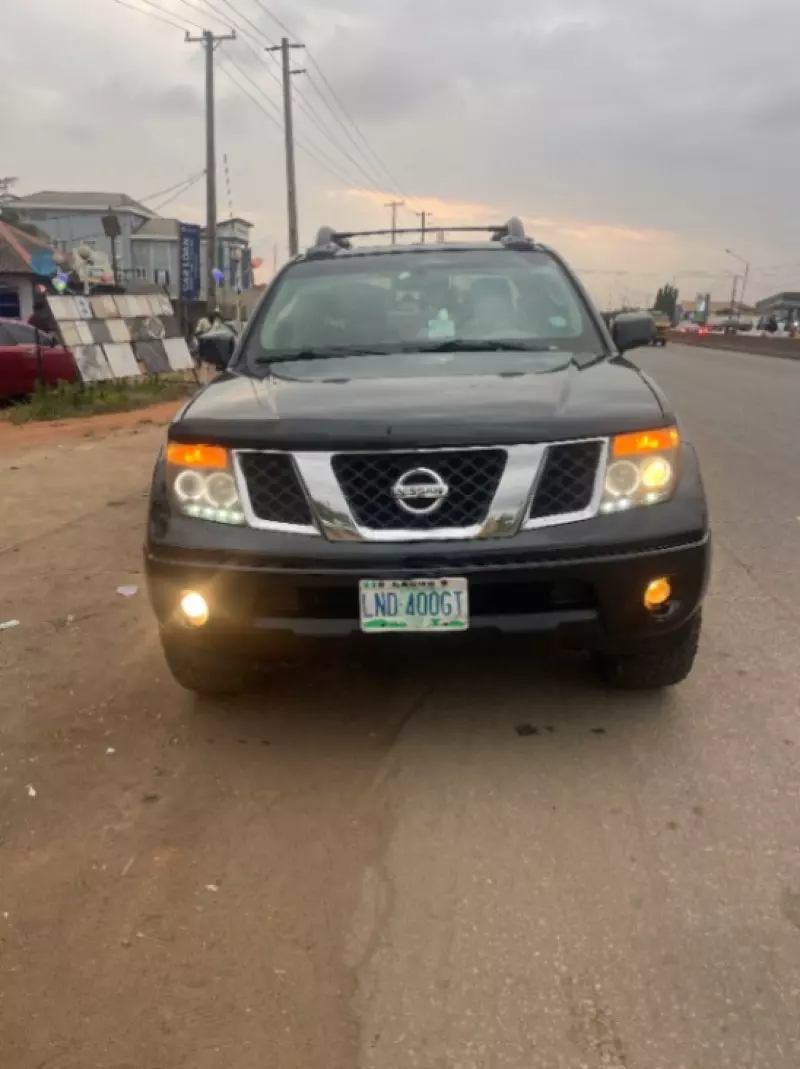 Nissan Frontier   - 2008